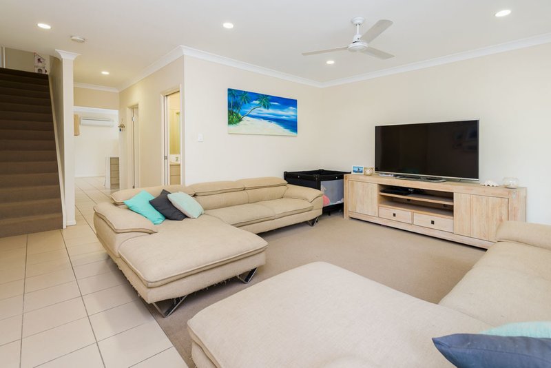 Photo - 33 Andromeda Drive, Coomera QLD 4209 - Image 5