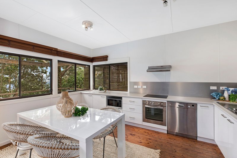 Photo - 33 Arden Avenue, Avoca Beach NSW 2251 - Image 4