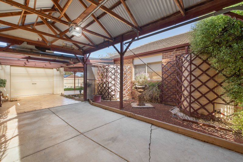 Photo - 33 Argyle Crescent, Werribee VIC 3030 - Image 18