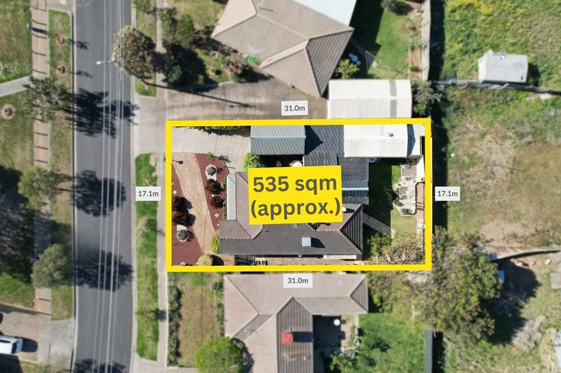 Photo - 33 Argyle Crescent, Werribee VIC 3030 - Image 20