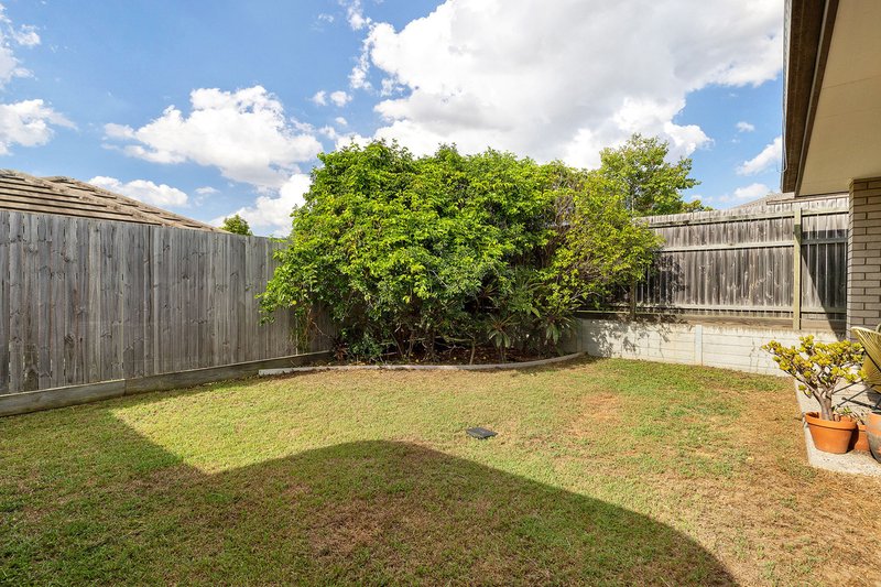 Photo - 33 Arnaldo Avenue, Augustine Heights QLD 4300 - Image 14