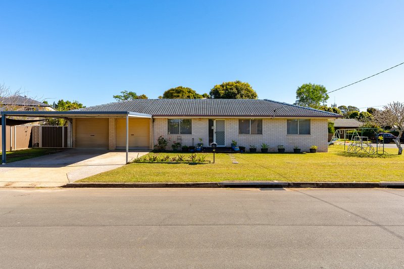 Photo - 33 Arrakune Crescent, Kallangur QLD 4503 - Image 1