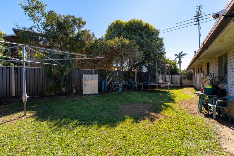 Photo - 33 Arrakune Crescent, Kallangur QLD 4503 - Image 15