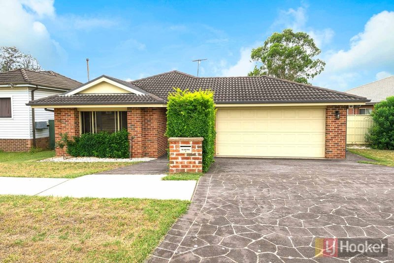 33 Ashcroft Avenue, Casula NSW 2170