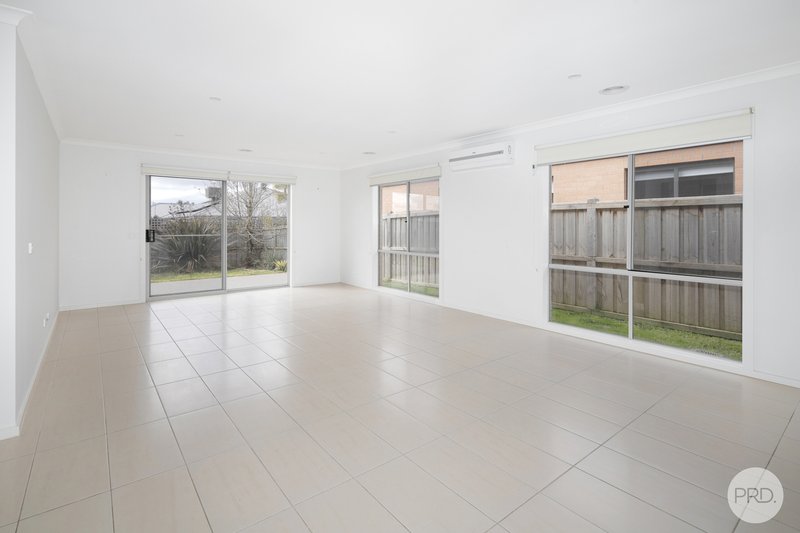 Photo - 33 Auburn Drive, Smythes Creek VIC 3351 - Image 7