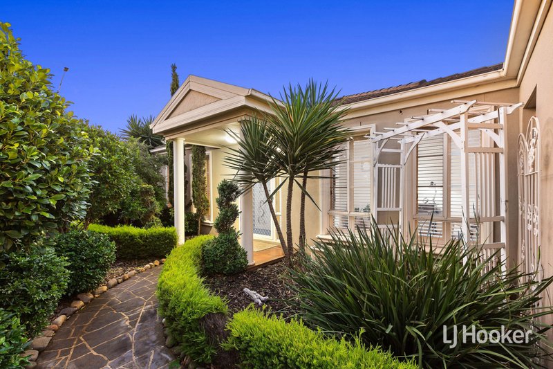 33 Aviemore Way, Point Cook VIC 3030