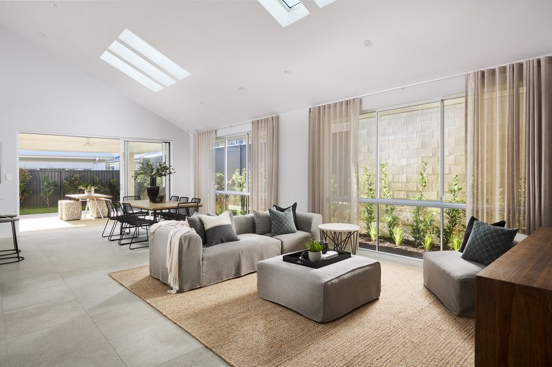 Photo - 33 Awati Way, Jindalee WA 6036 - Image 3