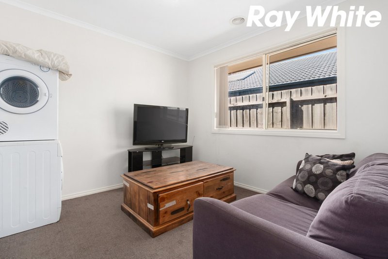 Photo - 33 Azalea Ave , Pakenham VIC 3810 - Image 10