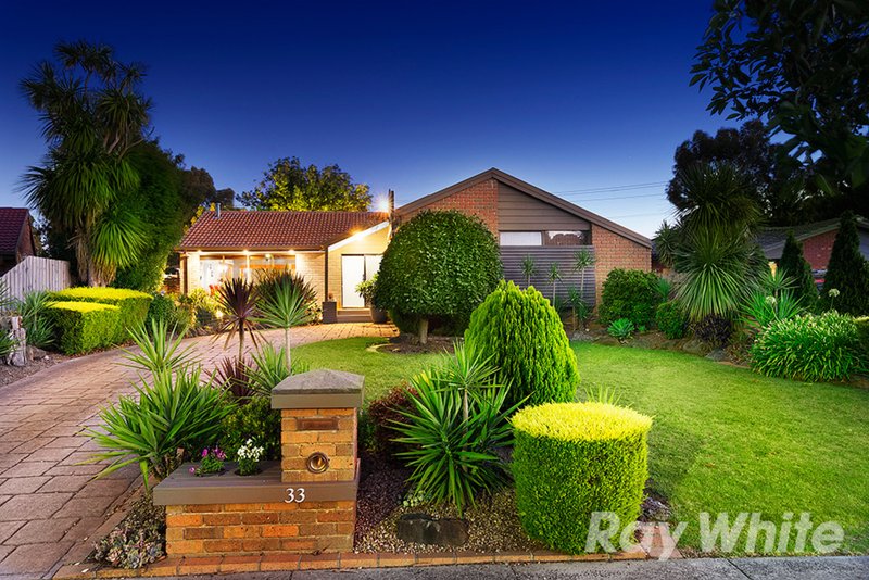 33 Balladonia Road, Rowville VIC 3178