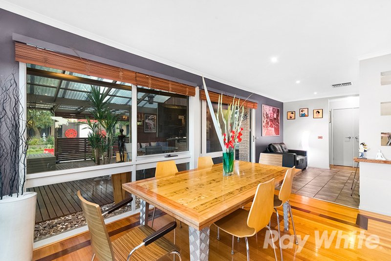 Photo - 33 Balladonia Road, Rowville VIC 3178 - Image 4