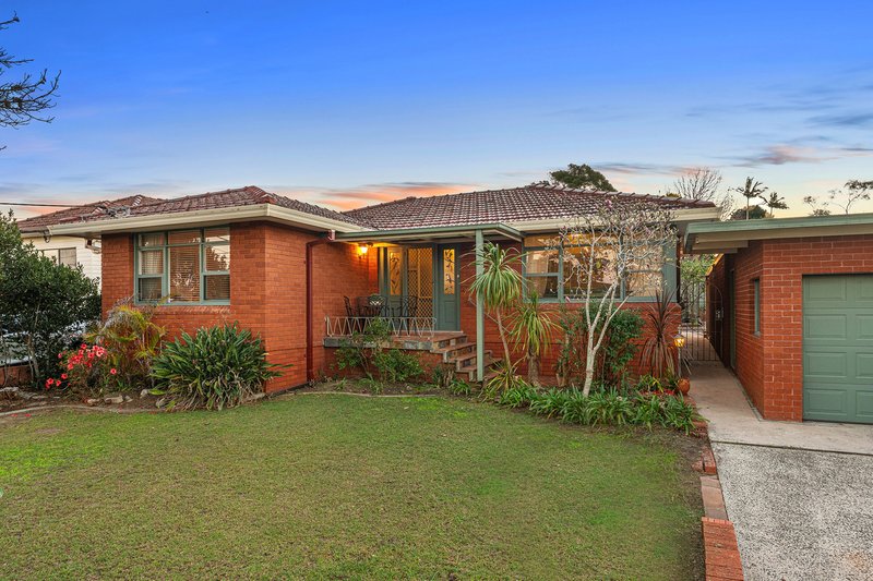 Photo - 33 Ballar Avenue, Gymea Bay NSW 2227 - Image 1