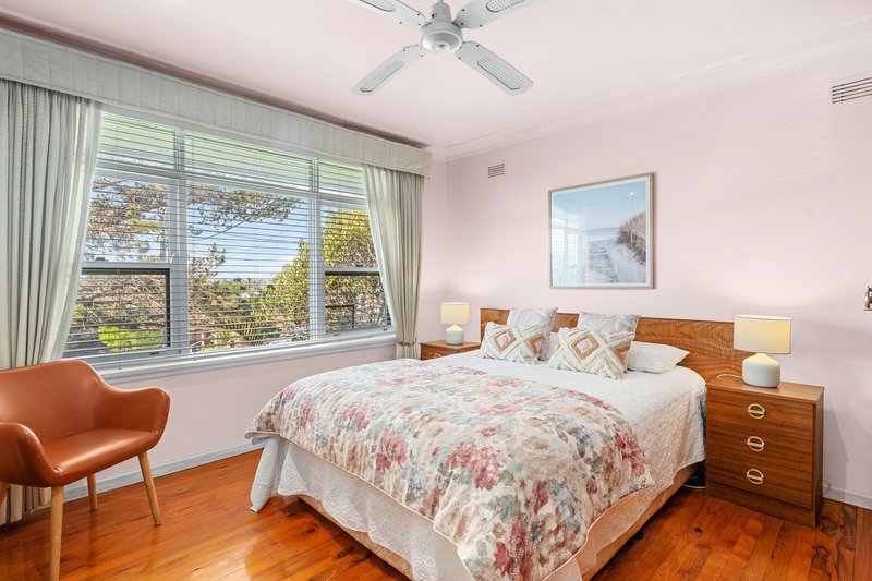 Photo - 33 Ballar Avenue, Gymea Bay NSW 2227 - Image 7