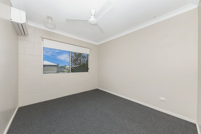 Photo - 33 Banfield Drive, Mount Louisa QLD 4814 - Image 6