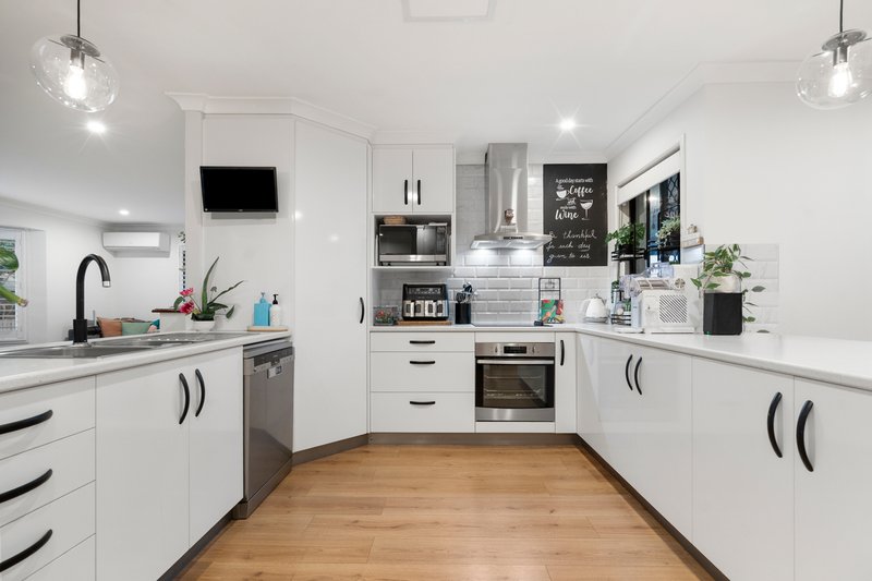 Photo - 33 Bangalow Crescent, Raceview QLD 4305 - Image 12