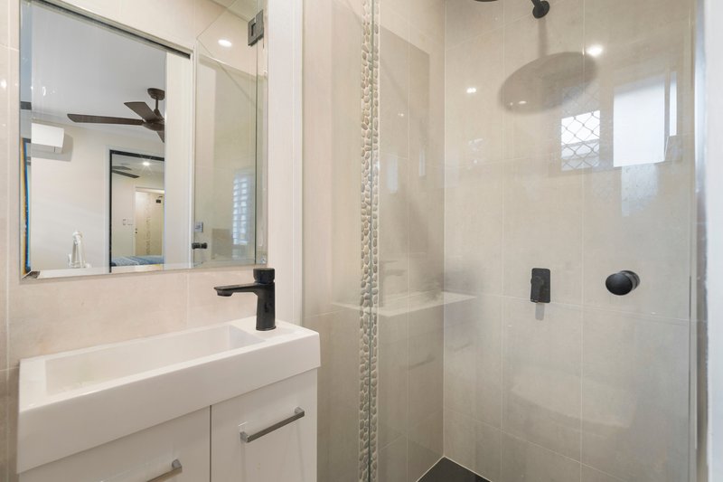 Photo - 33 Bangalow Crescent, Raceview QLD 4305 - Image 15