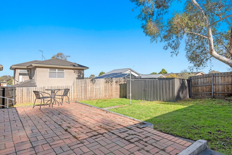 Photo - 33 Bareena Avenue, Rowville VIC 3178 - Image 6