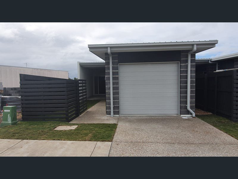 Photo - 33 Basalt Drive, Yarrabilba QLD 4207 - Image 3