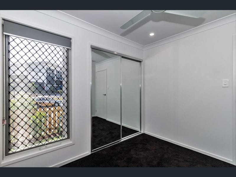 Photo - 33 Basalt Drive, Yarrabilba QLD 4207 - Image 11
