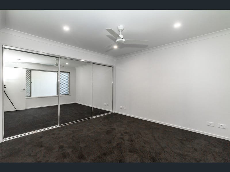 Photo - 33 Basalt Drive, Yarrabilba QLD 4207 - Image 12