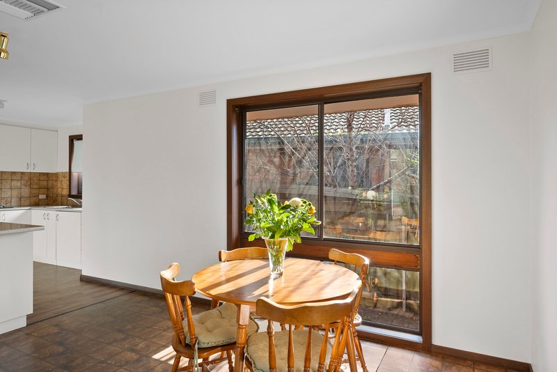 Photo - 33 Batman Avenue, Shepparton VIC 3630 - Image 6