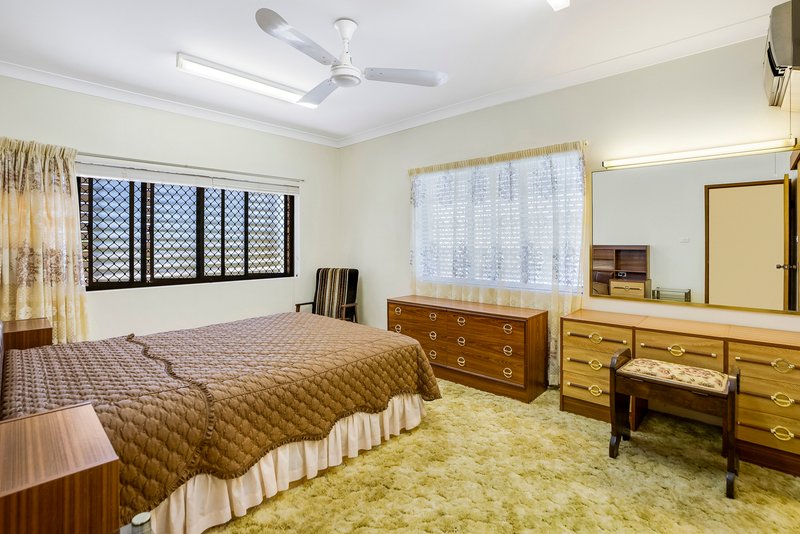 Photo - 33 Bayview Street, Bayview Heights QLD 4868 - Image 9