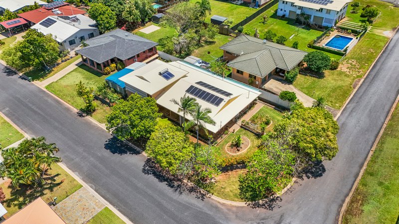 Photo - 33 Bayview Street, Bayview Heights QLD 4868 - Image 27