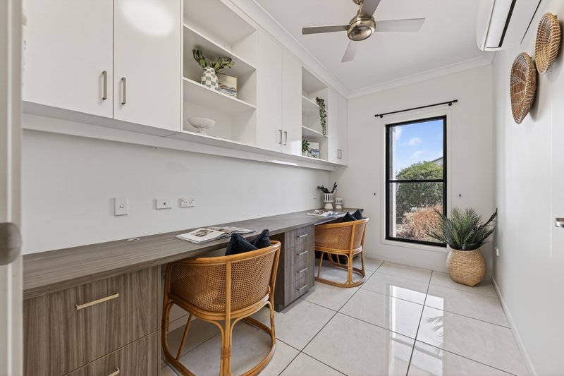 Photo - 33 Beach Oak Drive, Mount Low QLD 4818 - Image 4