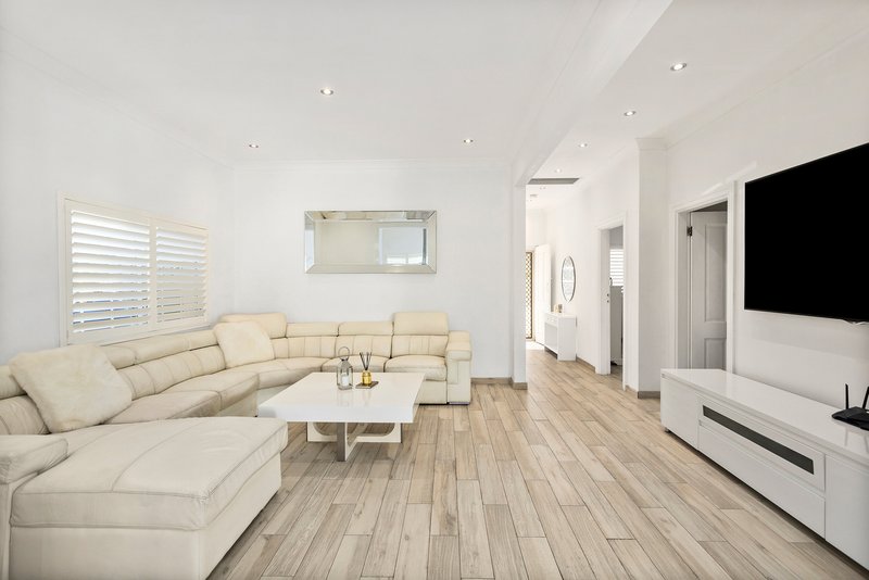Photo - 33 Beach Street, Kogarah NSW 2217 - Image 2