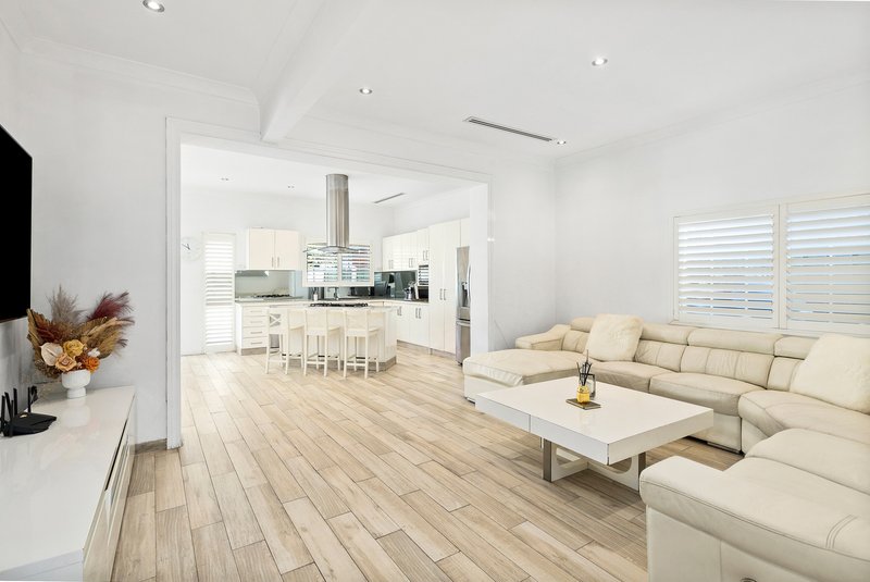 Photo - 33 Beach Street, Kogarah NSW 2217 - Image 3
