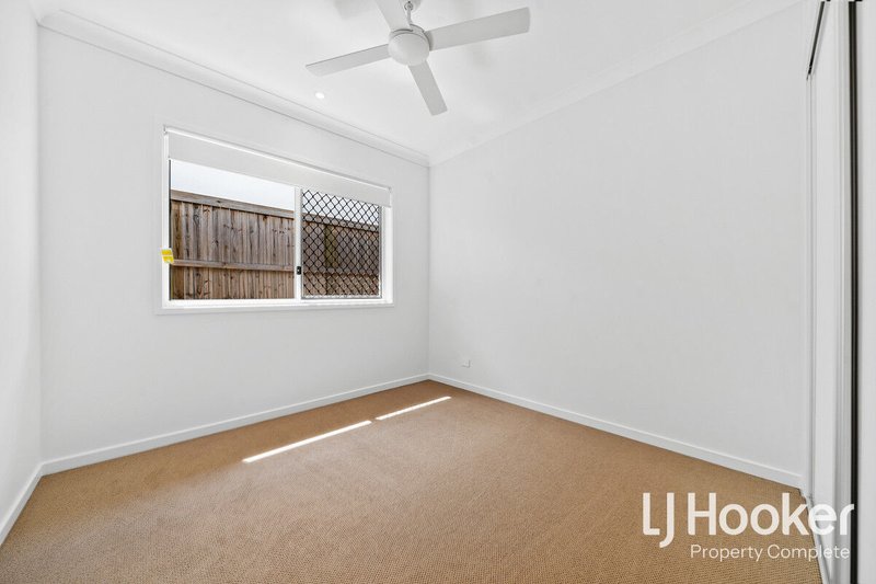 Photo - 33 Bellenden Street, Yarrabilba QLD 4207 - Image 8