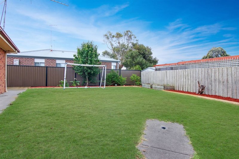 Photo - 33 Bellnore Drive, Norlane VIC 3214 - Image 13