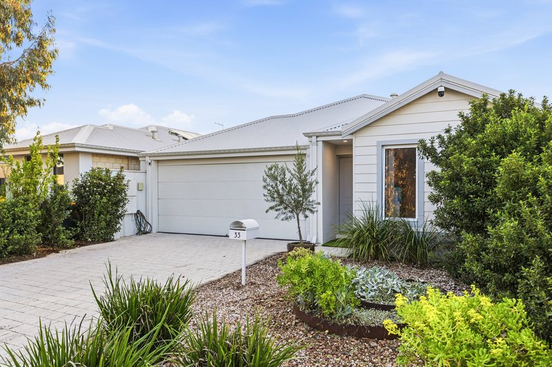 Photo - 33 Berryana Loop, Girrawheen WA 6064 - Image 3