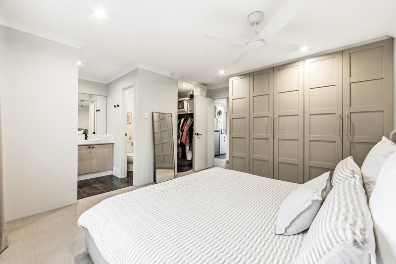 Photo - 33 Berryana Loop, Girrawheen WA 6064 - Image 17