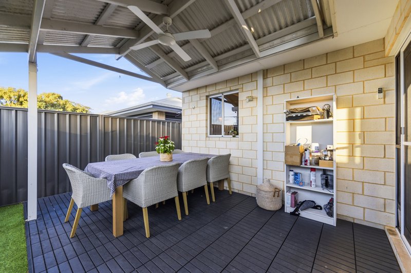 Photo - 33 Berryana Loop, Girrawheen WA 6064 - Image 28