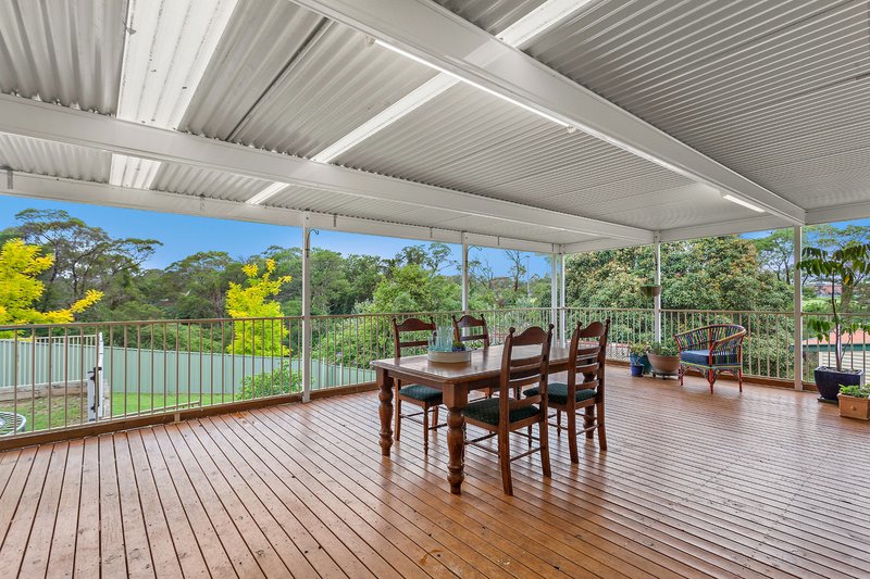 33 Beveles Avenue, Unanderra NSW 2526