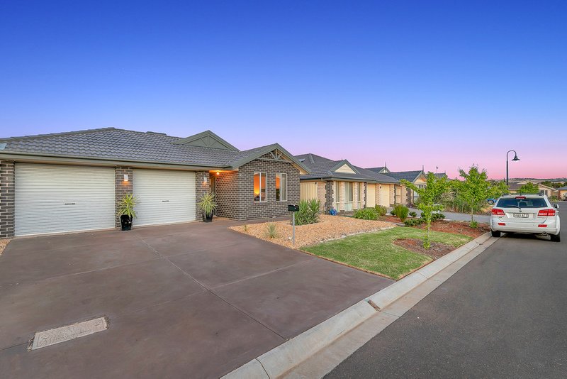 Photo - 33 Biarritz Street, Munno Para West SA 5115 - Image 3