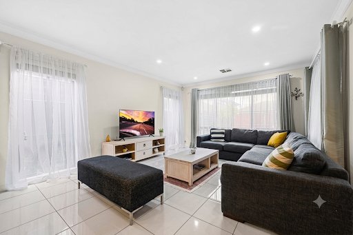 Photo - 33 Biddle Street, Moorebank NSW 2170 - Image 5