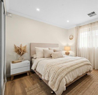 Photo - 33 Biddle Street, Moorebank NSW 2170 - Image 9