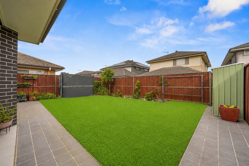 Photo - 33 Biddle Street, Moorebank NSW 2170 - Image 11