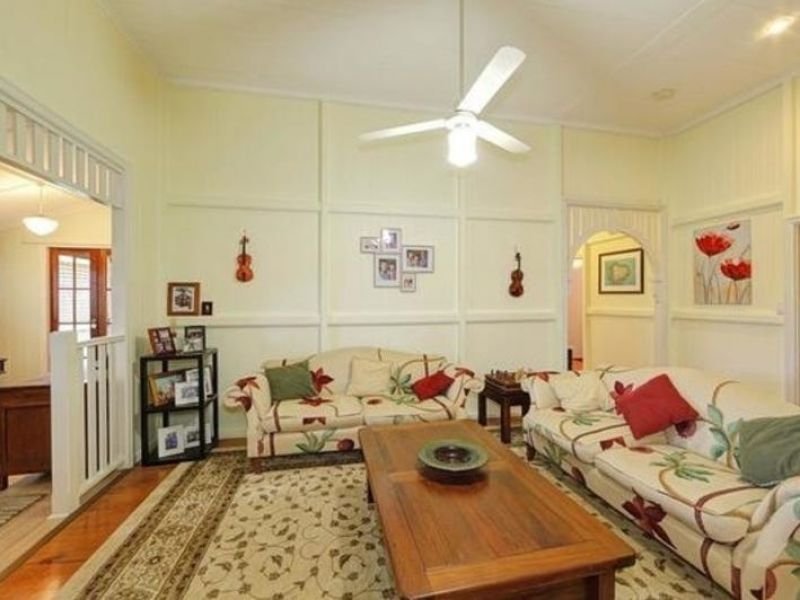 Photo - 33 Bingera Street, Bundaberg West QLD 4670 - Image 5