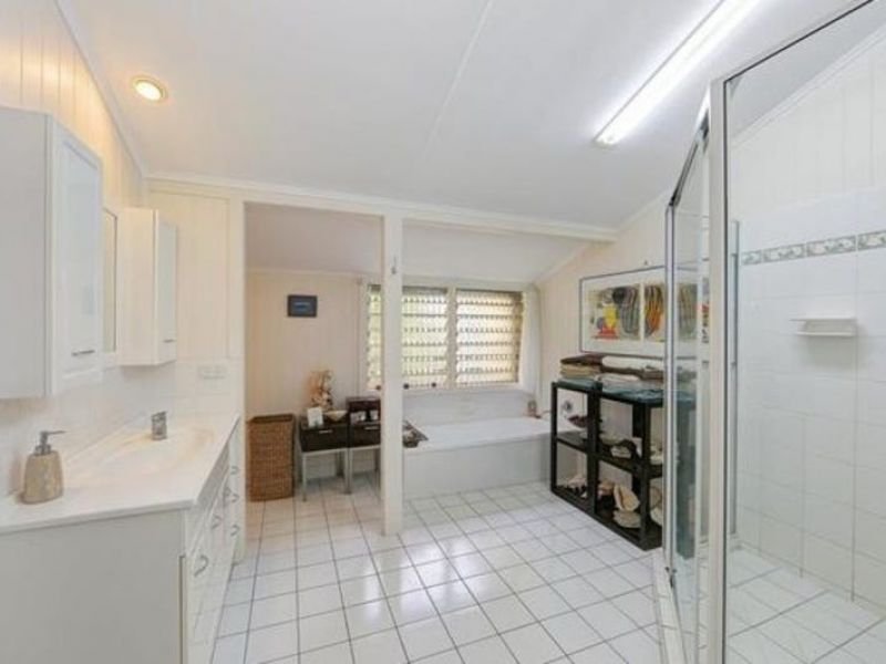 Photo - 33 Bingera Street, Bundaberg West QLD 4670 - Image 9