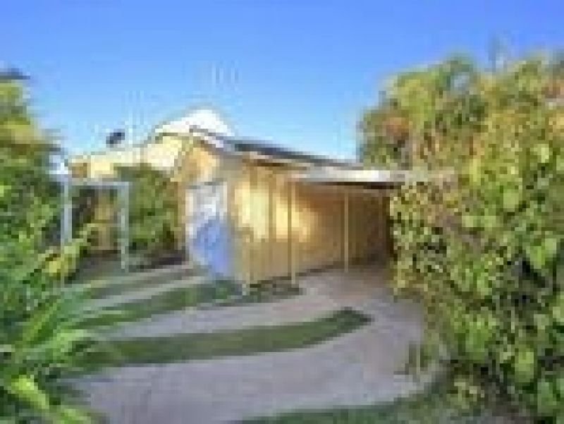 Photo - 33 Bingera Street, Bundaberg West QLD 4670 - Image 17