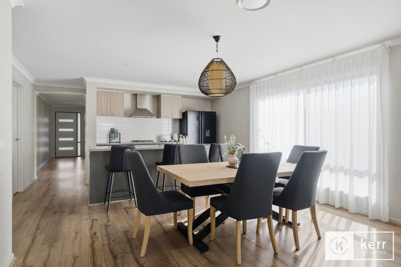 Photo - 33 Bisogni Drive, Cobram VIC 3644 - Image 3