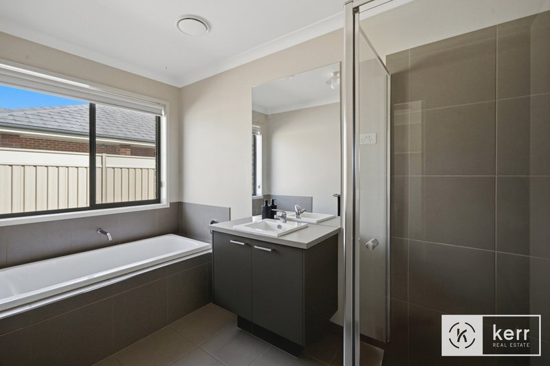 Photo - 33 Bisogni Drive, Cobram VIC 3644 - Image 7