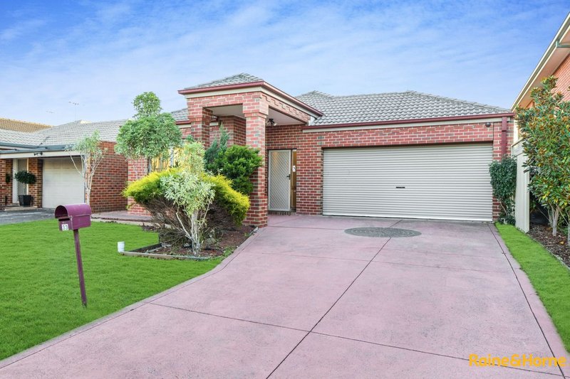 Photo - 33 Blenheim Way, Caroline Springs VIC 3023 - Image 13