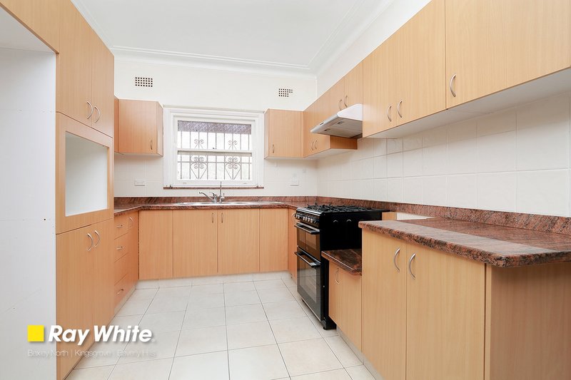 Photo - 33 Bobadah Street, Kingsgrove NSW 2208 - Image 2