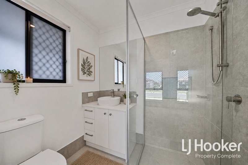 Photo - 33 Boomi Avenue, South Maclean QLD 4280 - Image 9