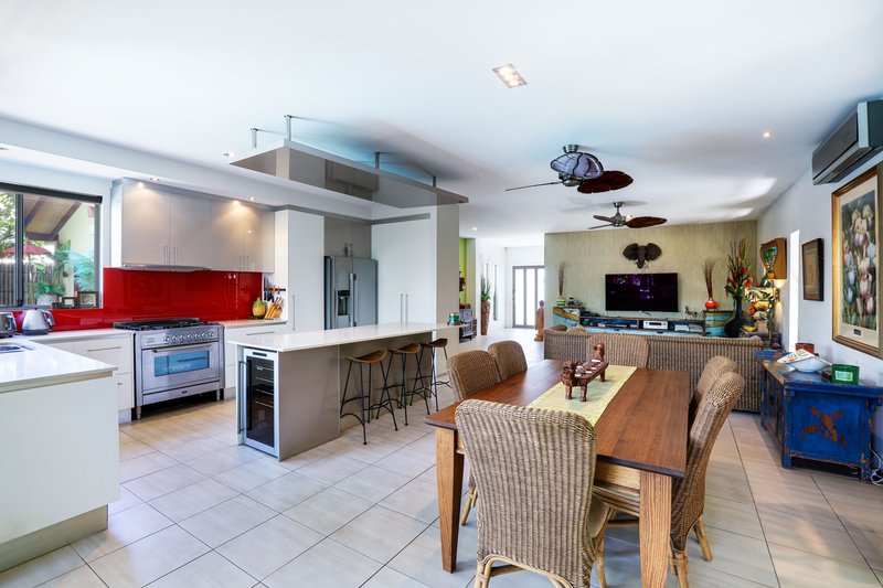 Photo - 33 Boongala Road, Broadbeach Waters QLD 4218 - Image 14