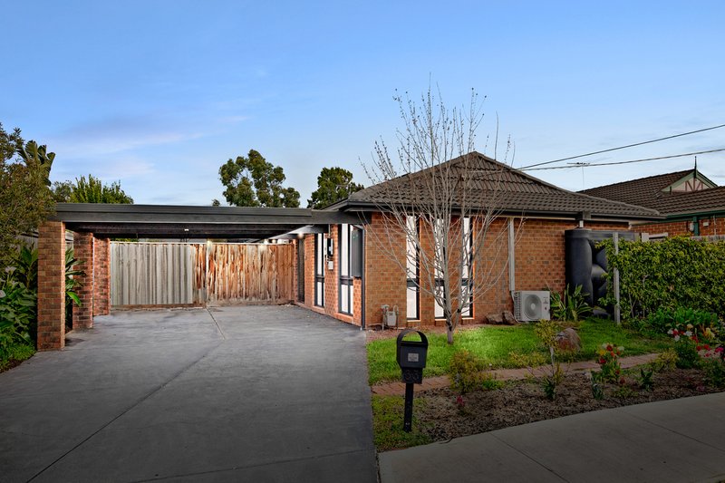 33 Bourke Crescent, Hoppers Crossing VIC 3029