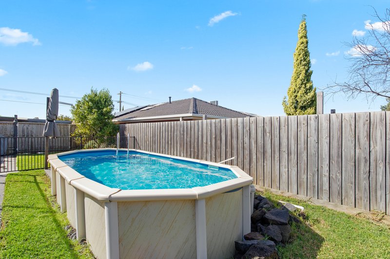 Photo - 33 Bourke Crescent, Hoppers Crossing VIC 3029 - Image 15